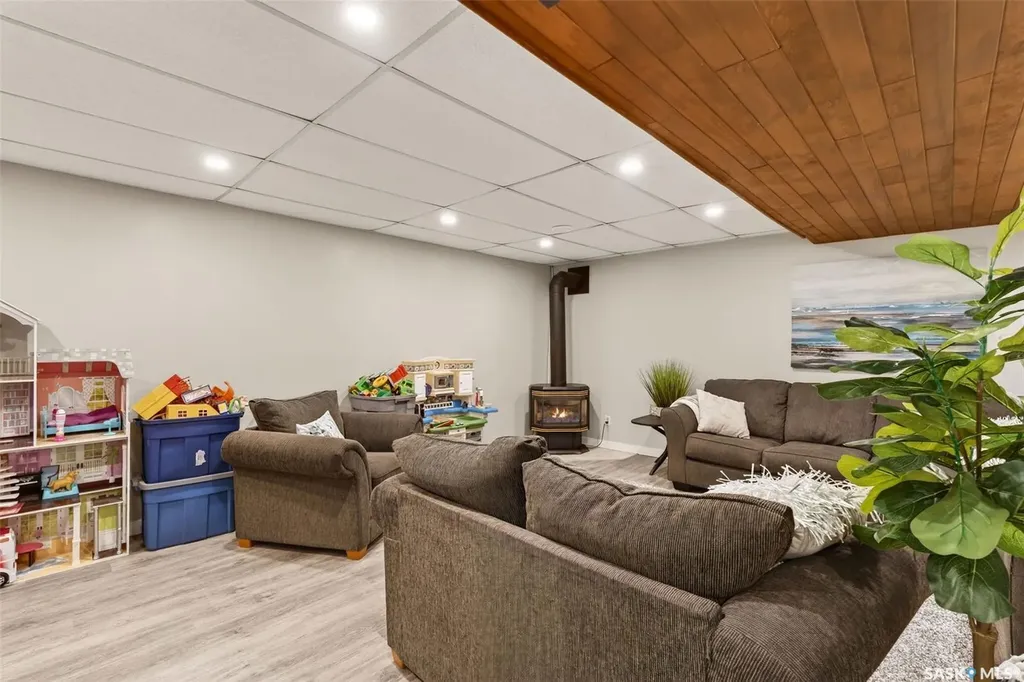 3389 Eagle Crescent Prince Albert SK S6V 7N5