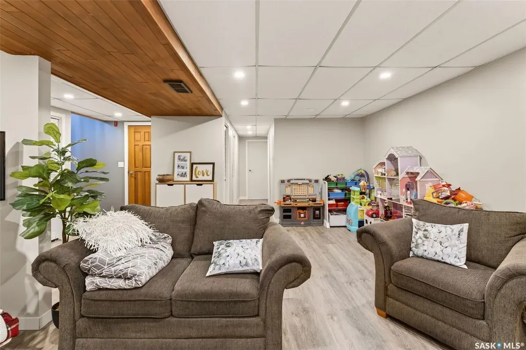 3389 Eagle Crescent Prince Albert SK S6V 7N5