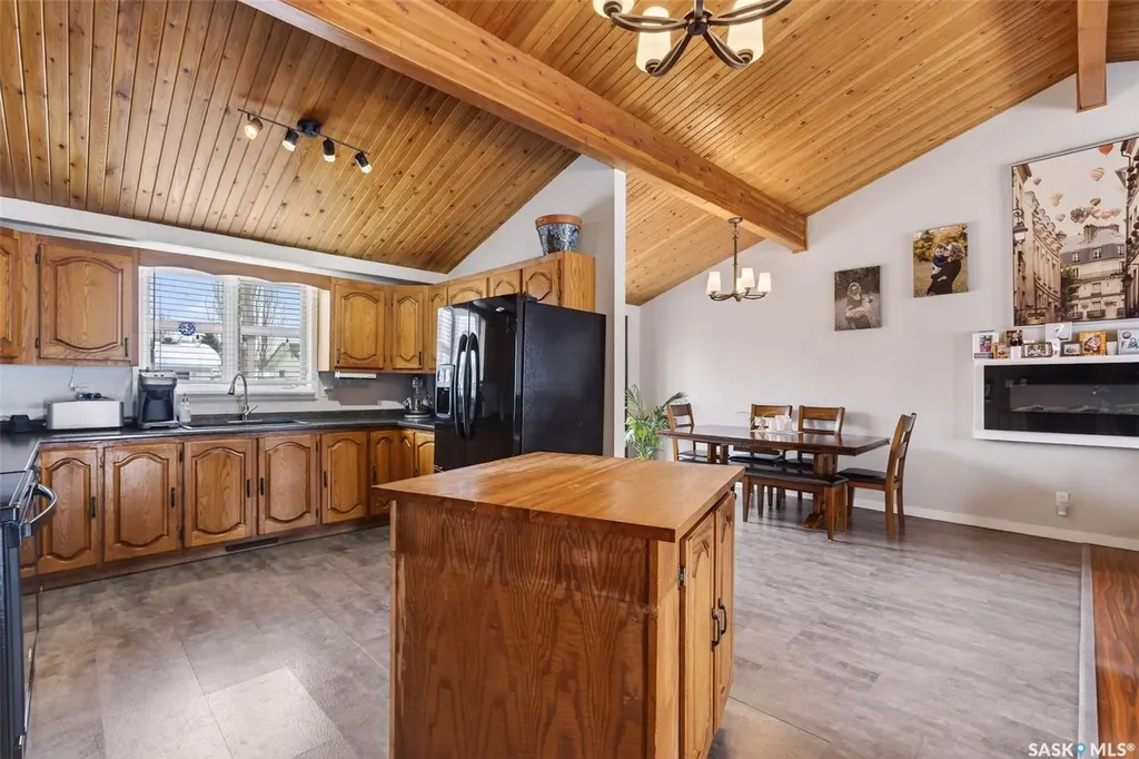 3389 Eagle Crescent Prince Albert SK S6V 7N5