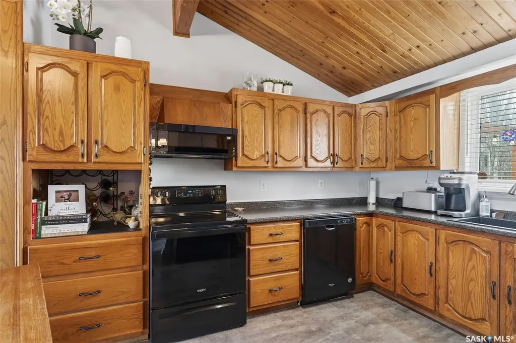 3389 Eagle Crescent Prince Albert SK S6V 7N5