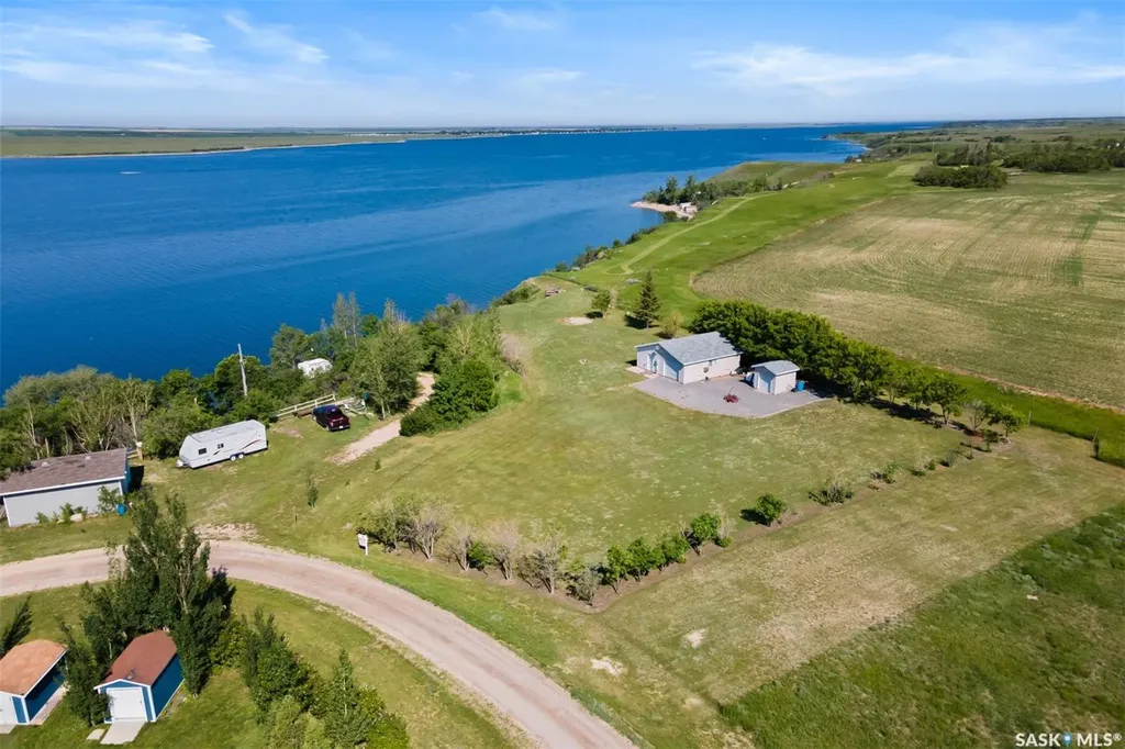 124 Merle Crescent Mckillop Rm No. 220 SK S0G 4L0