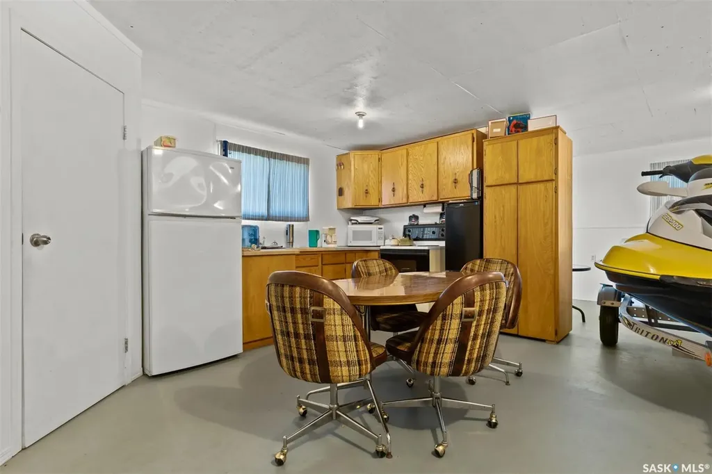 124 Merle Crescent Mckillop Rm No. 220 SK S0G 4L0