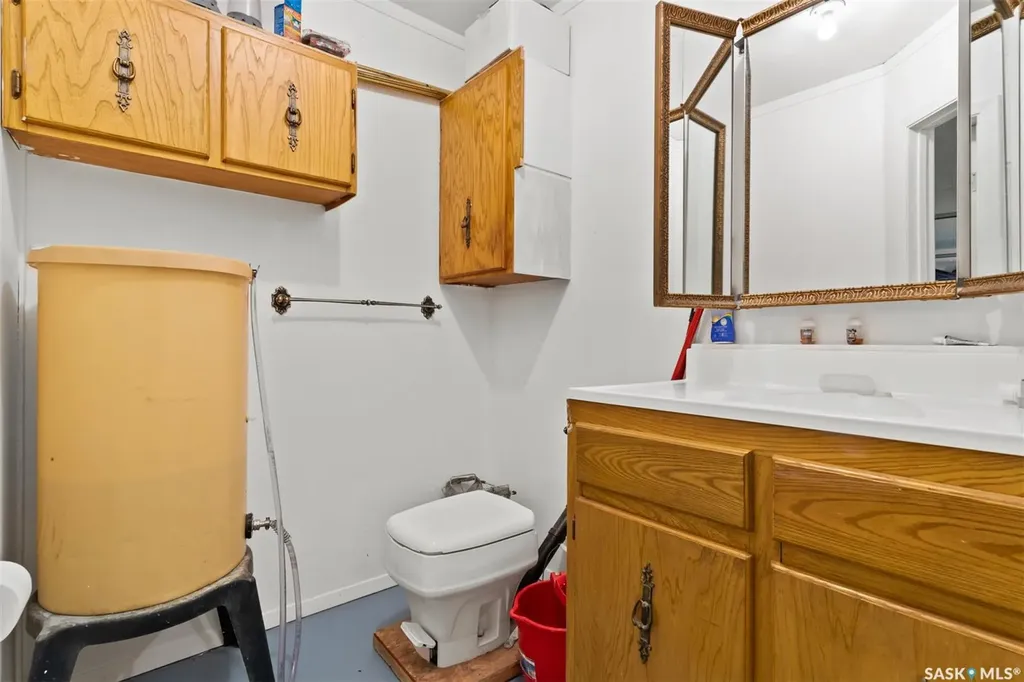 124 Merle Crescent Mckillop Rm No. 220 SK S0G 4L0