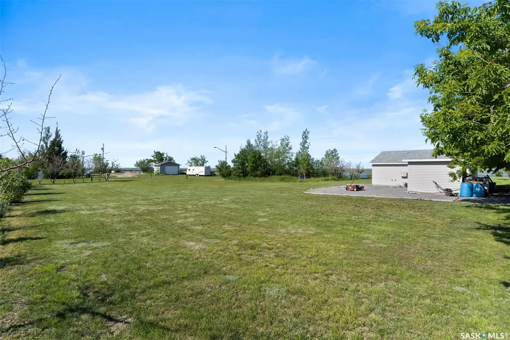 124 Merle Crescent Mckillop Rm No. 220 SK S0G 4L0