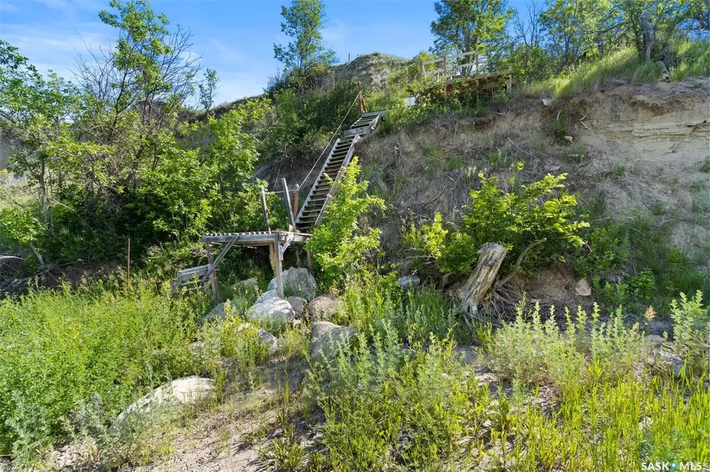 124 Merle Crescent Mckillop Rm No. 220 SK S0G 4L0