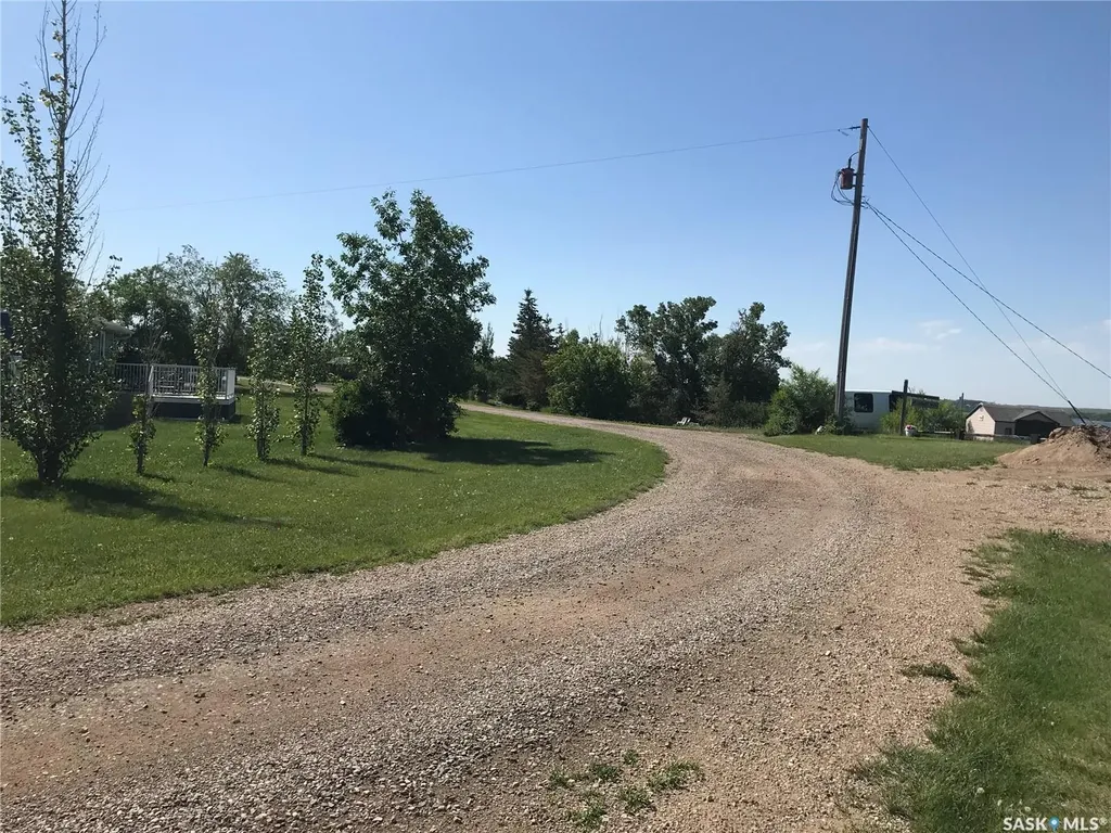 124 Merle Crescent Mckillop Rm No. 220 SK S0G 4L0