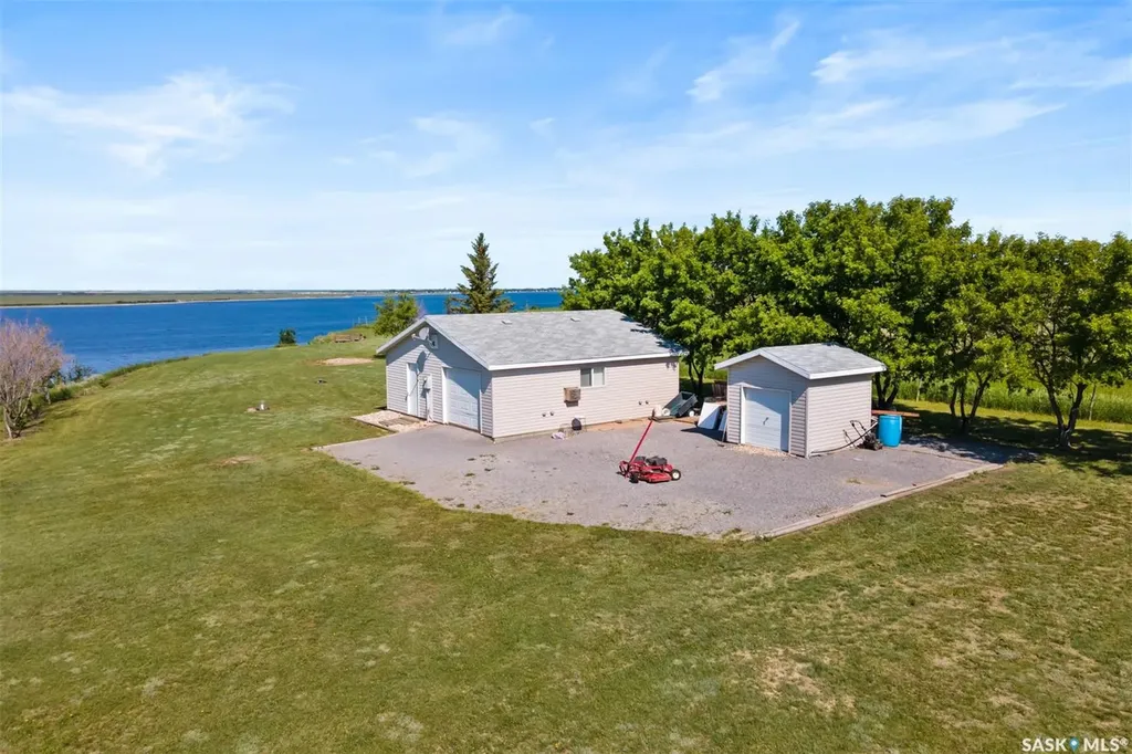 124 Merle Crescent Mckillop Rm No. 220 SK S0G 4L0