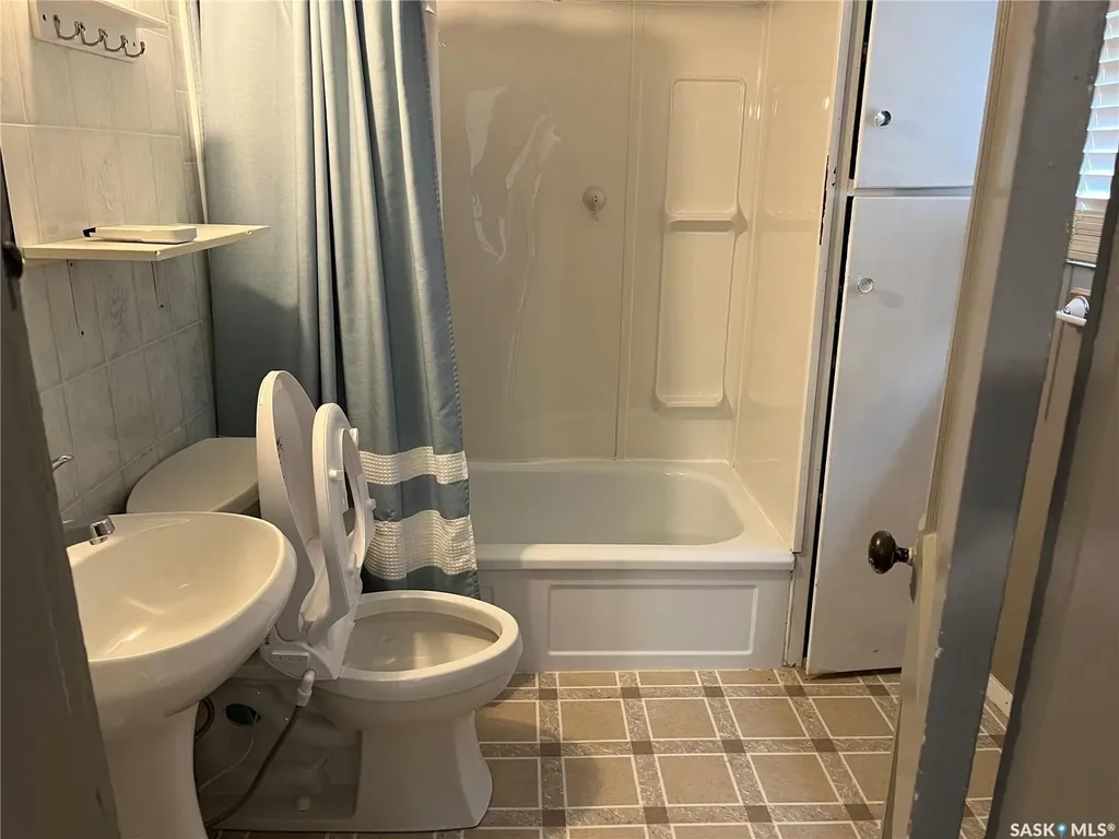 101 2nd Avenue E Lafleche SK S0H 2K0