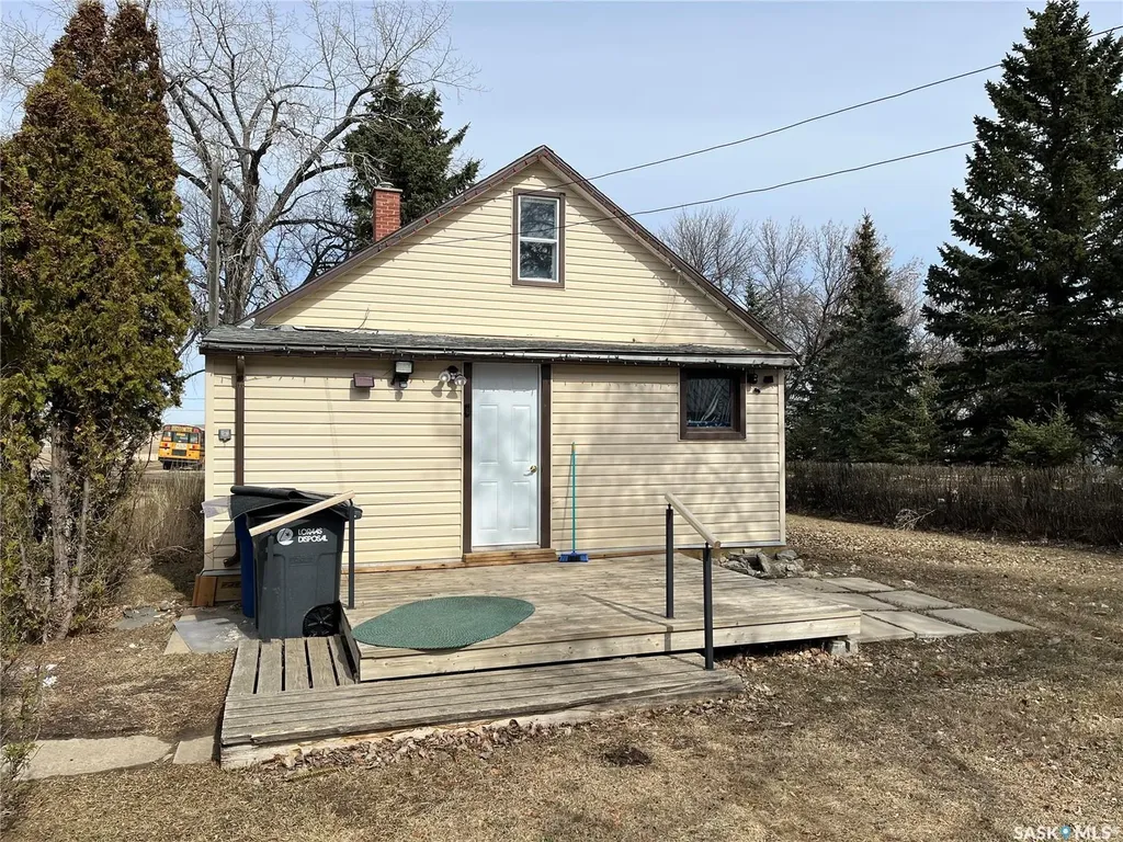 101 2nd Avenue E Lafleche SK S0H 2K0
