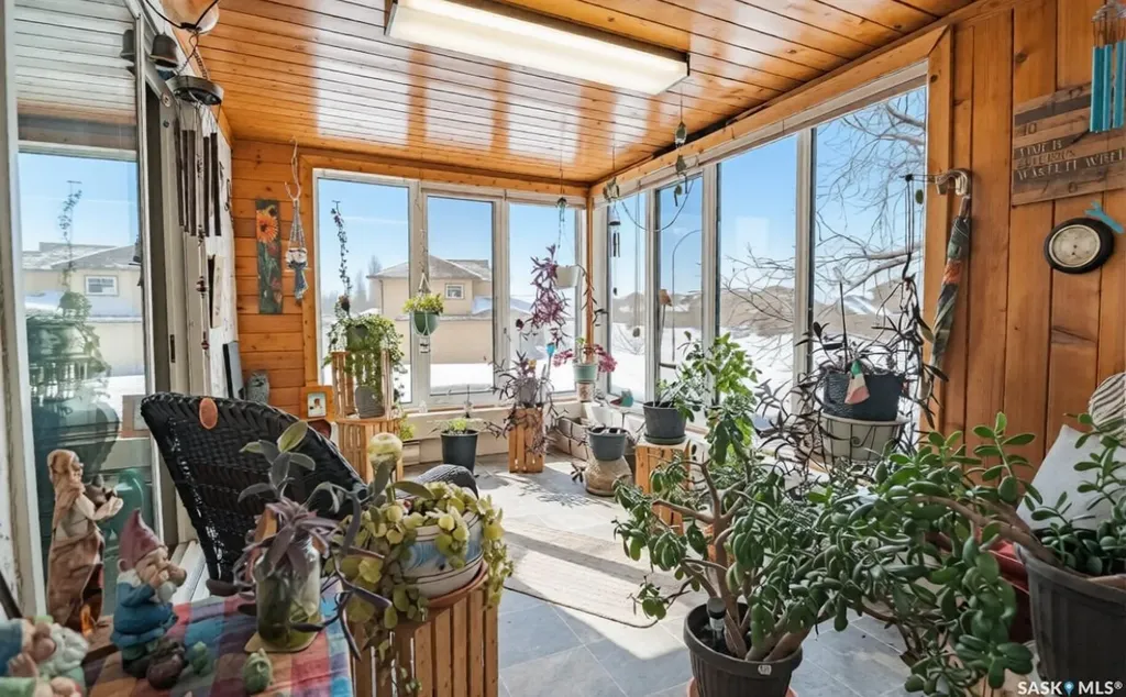 699 28th Street W Prince Albert SK S6V 5E6