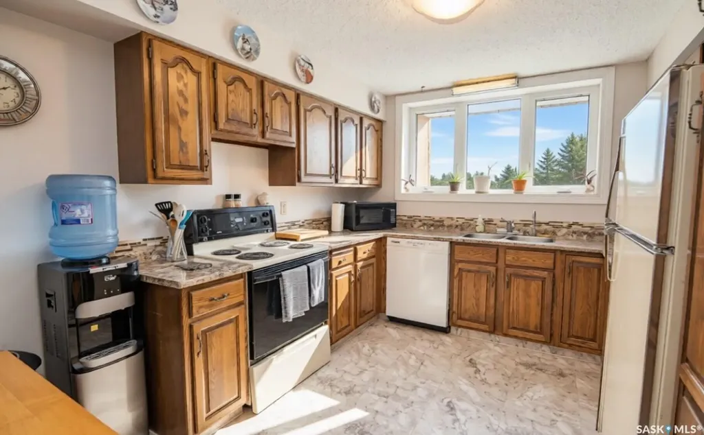 699 28th Street W Prince Albert SK S6V 5E6
