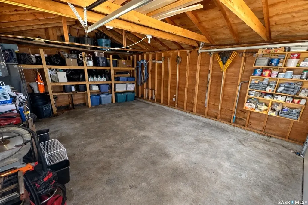 214 Pierce Street Strasbourg SK S0G 4V0