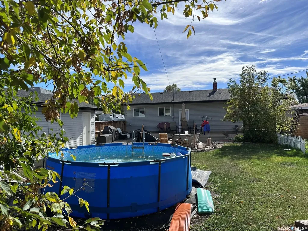 214 Pierce Street Strasbourg SK S0G 4V0