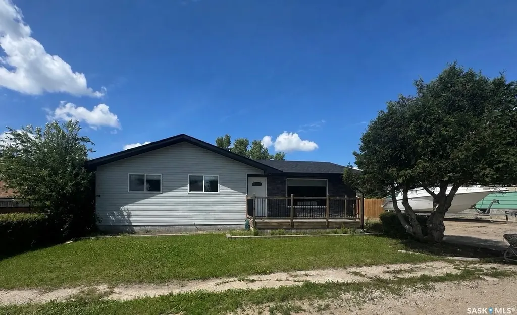 214 Pierce Street Strasbourg SK S0G 4V0
