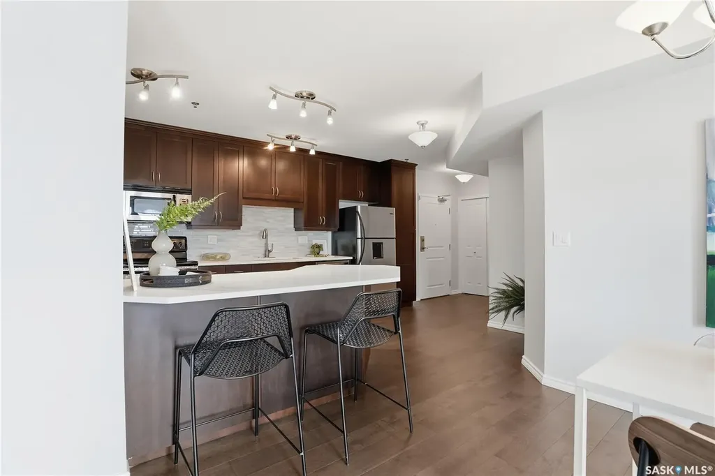 902 Spadina Crescent E Saskatoon SK S7K 0G8