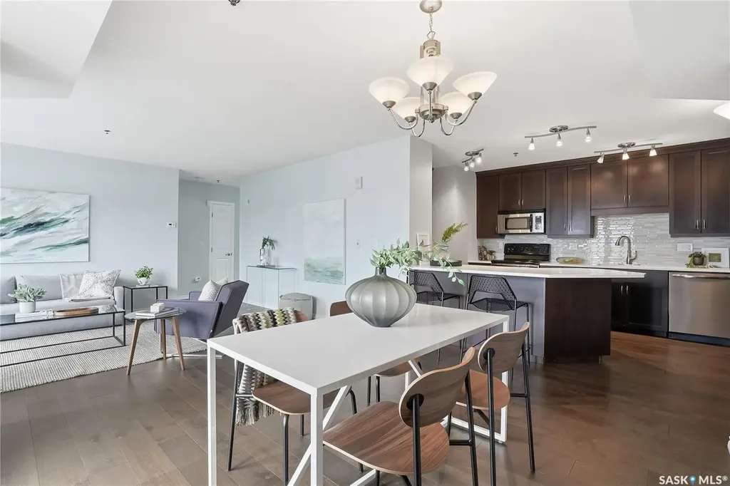 902 Spadina Crescent E Saskatoon SK S7K 0G8