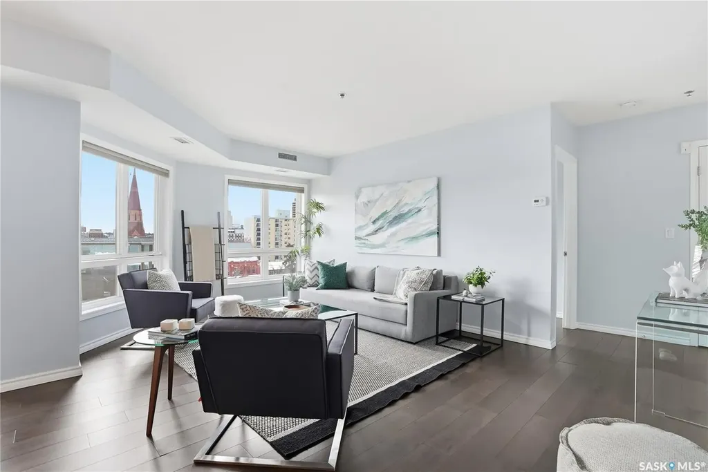 902 Spadina Crescent E Saskatoon SK S7K 0G8