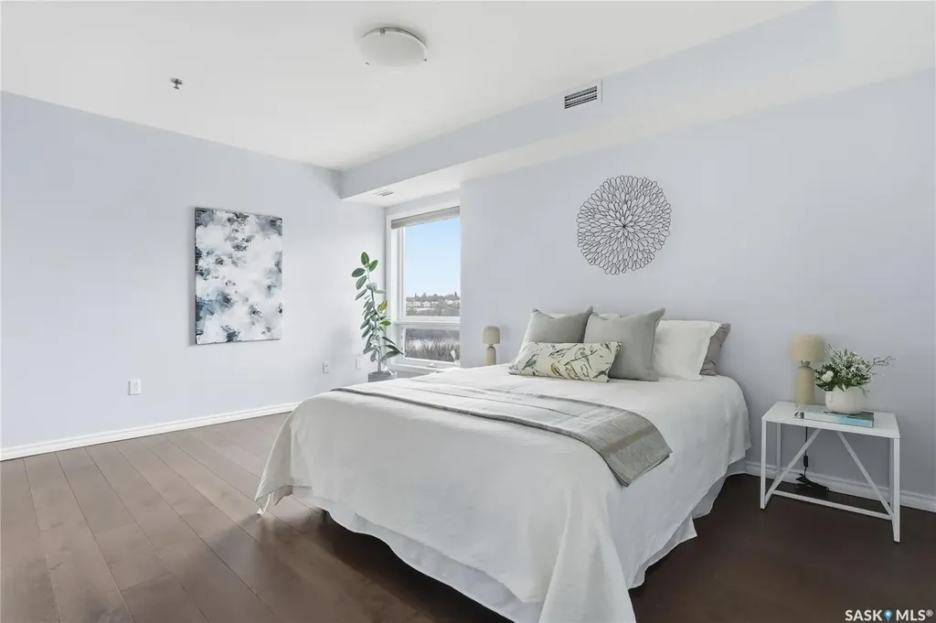 902 Spadina Crescent E Saskatoon SK S7K 0G8