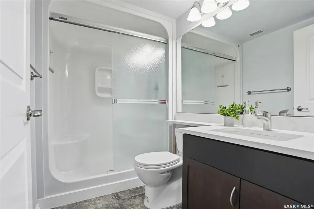 902 Spadina Crescent E Saskatoon SK S7K 0G8