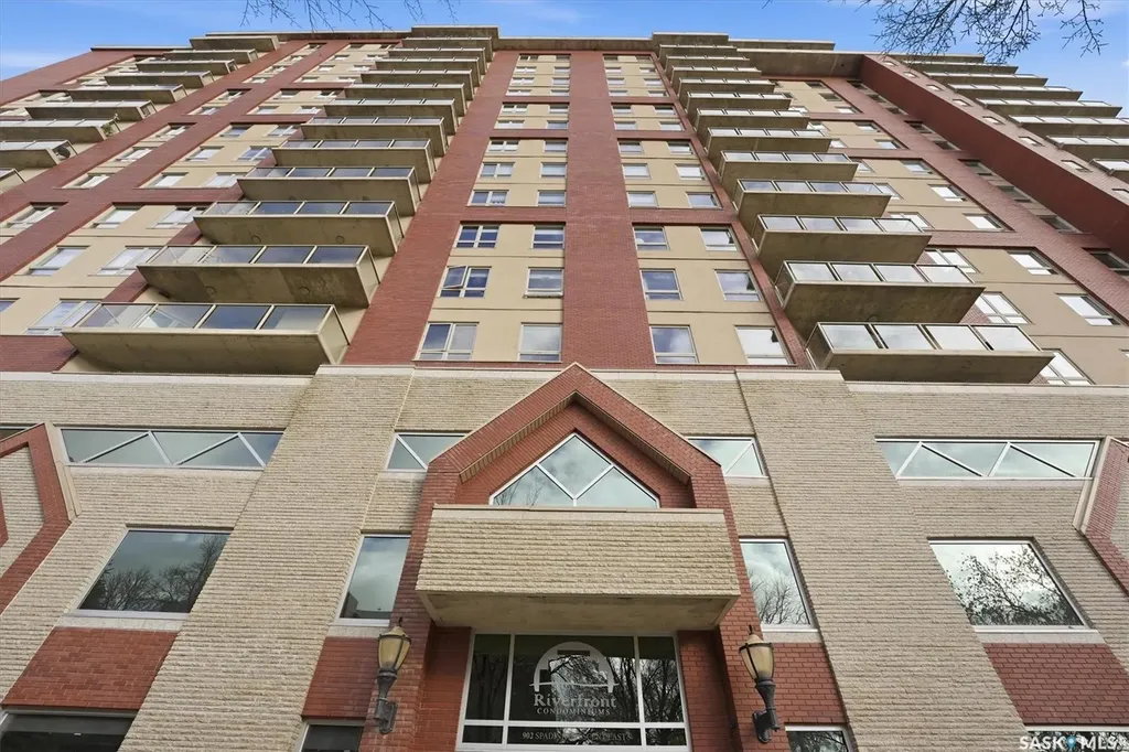 902 Spadina Crescent E Saskatoon SK S7K 0G8