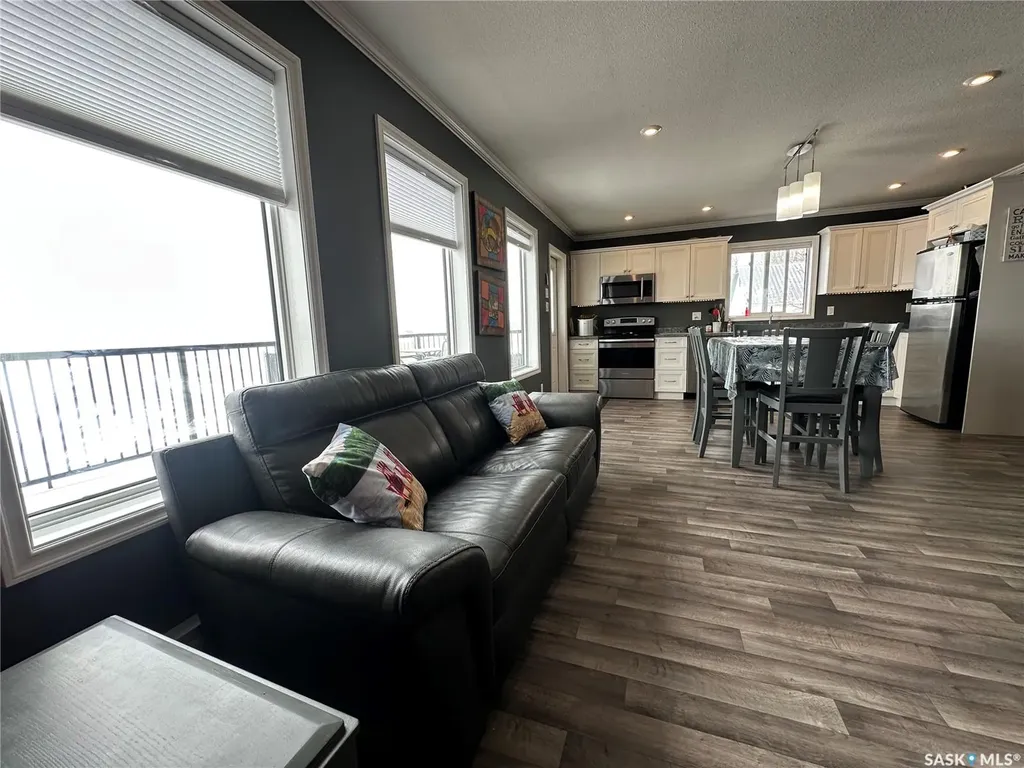 825 Park Drive Good Lake Rm No. 274 SK S0A 0L0