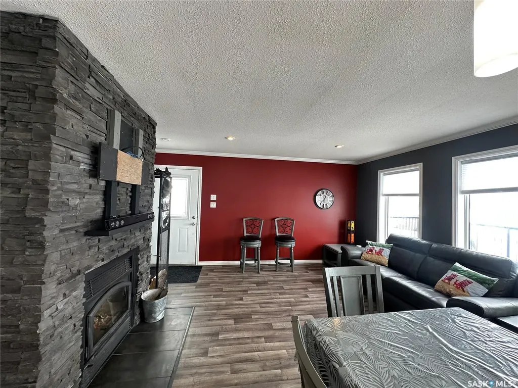 825 Park Drive Good Lake Rm No. 274 SK S0A 0L0