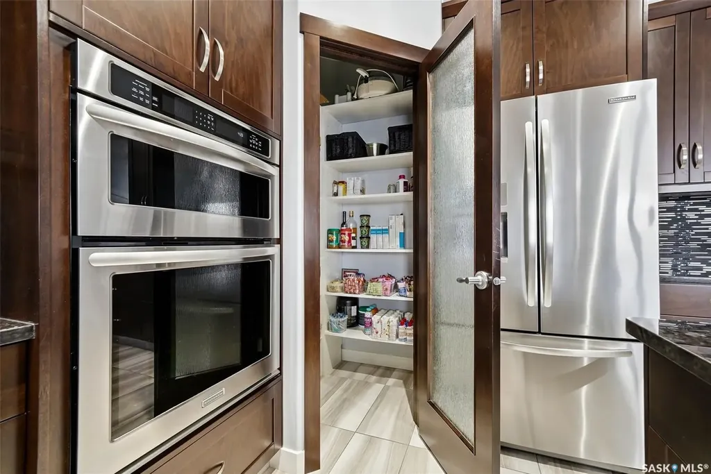 3921 Red Lily Bay Regina SK S4V 1S3