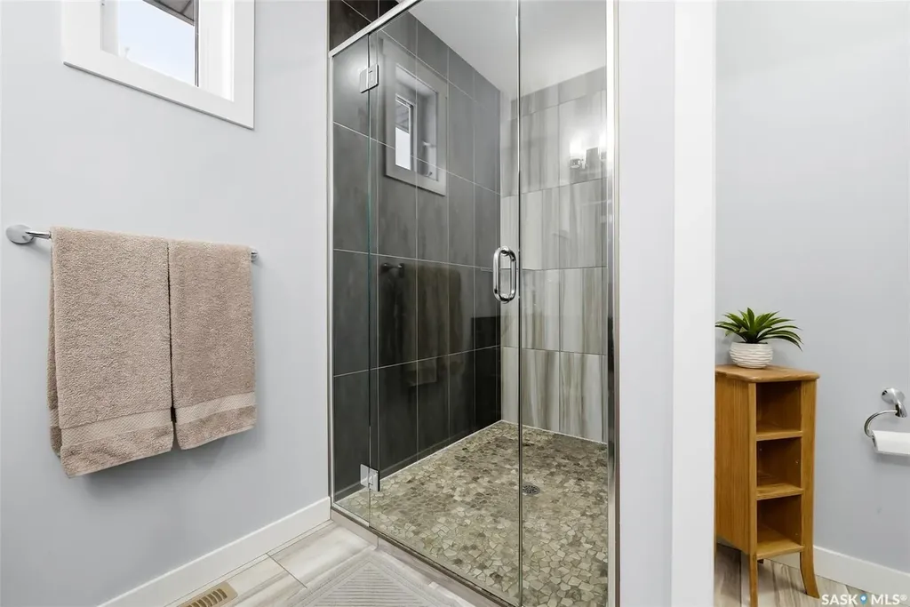 3921 Red Lily Bay Regina SK S4V 1S3