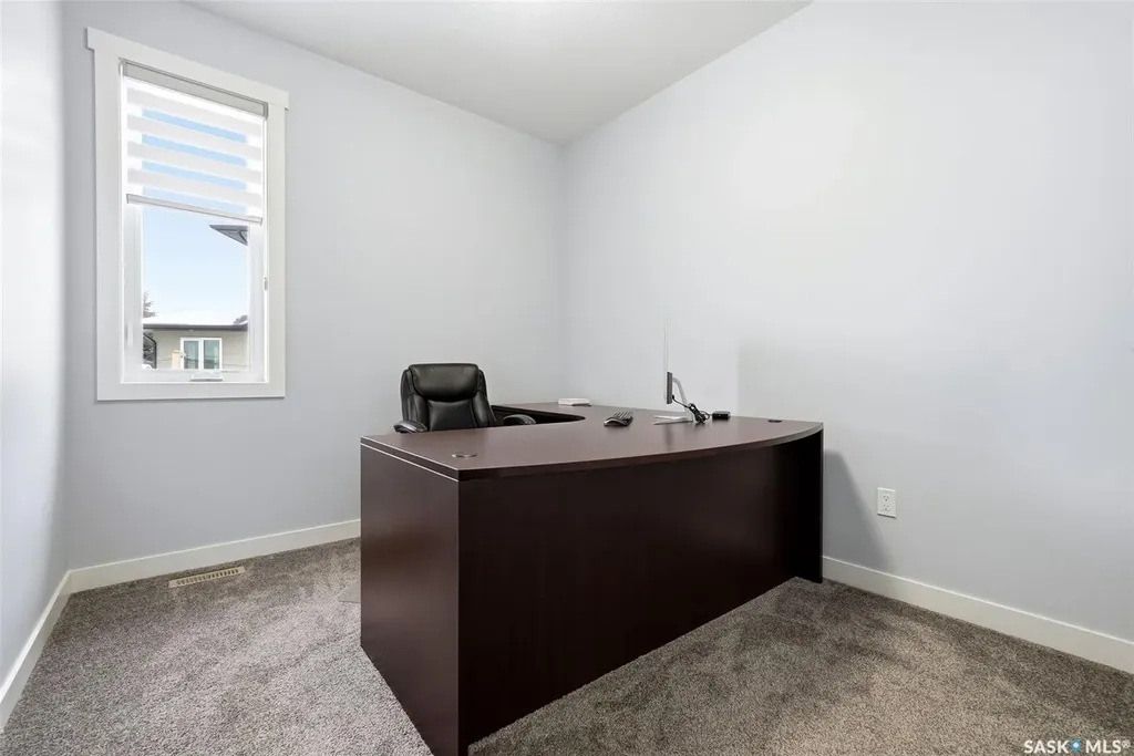 3921 Red Lily Bay Regina SK S4V 1S3