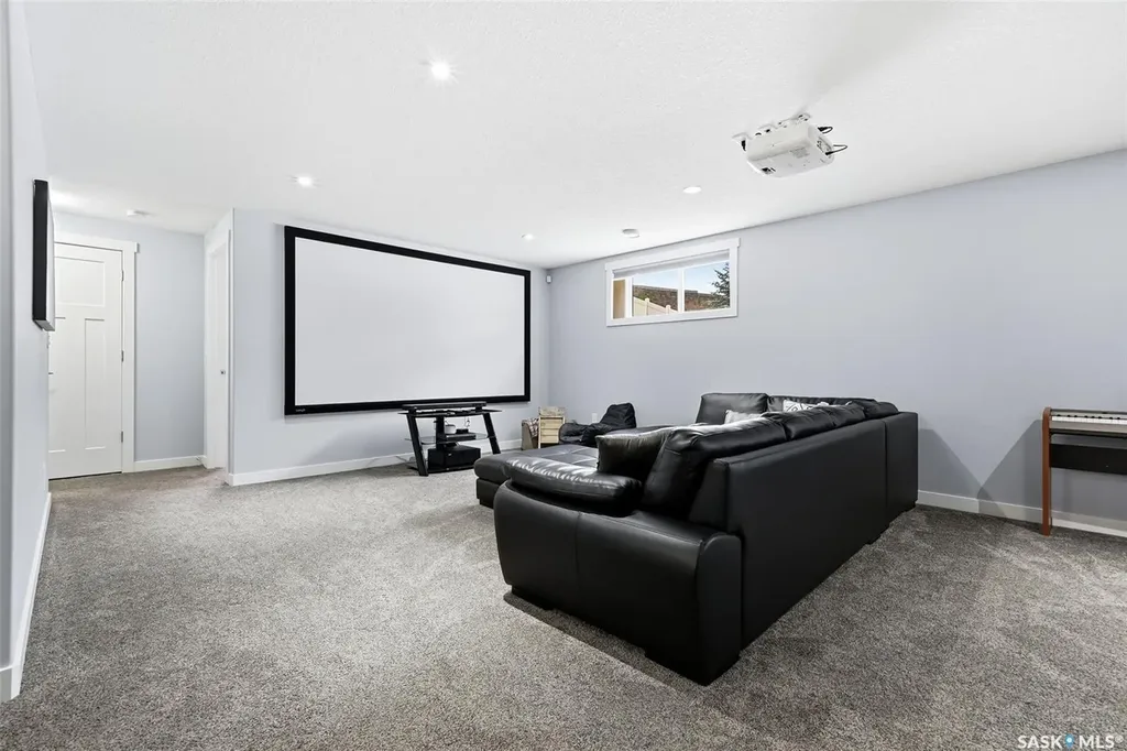 3921 Red Lily Bay Regina SK S4V 1S3