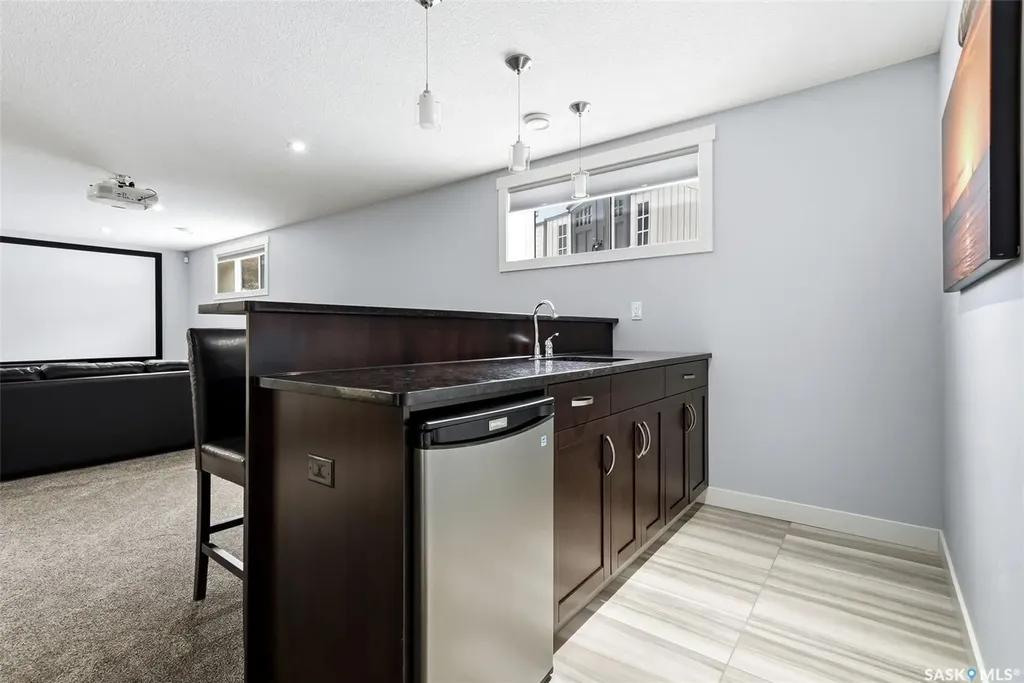 3921 Red Lily Bay Regina SK S4V 1S3