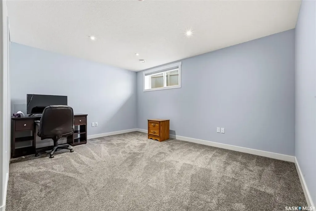 3921 Red Lily Bay Regina SK S4V 1S3