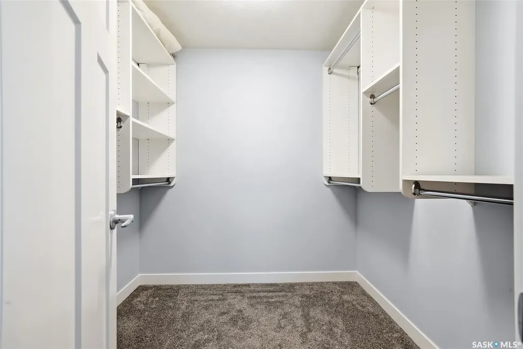 3921 Red Lily Bay Regina SK S4V 1S3