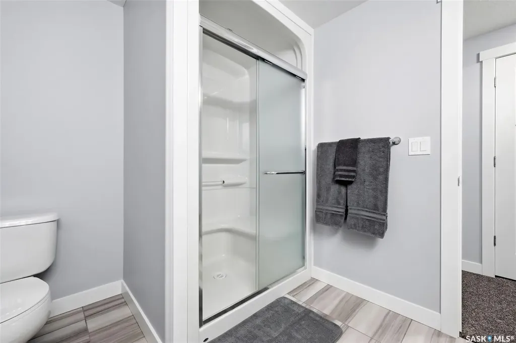 3921 Red Lily Bay Regina SK S4V 1S3