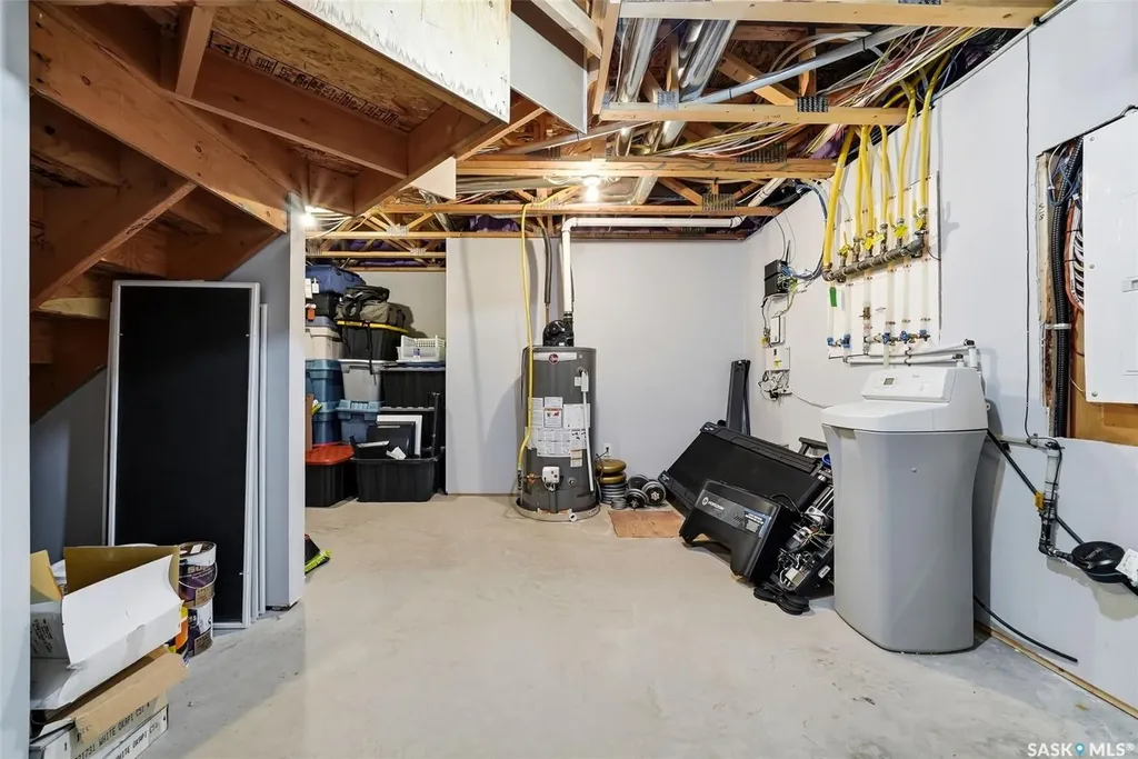 3921 Red Lily Bay Regina SK S4V 1S3