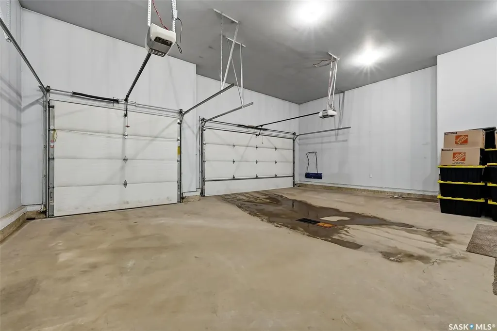 3921 Red Lily Bay Regina SK S4V 1S3