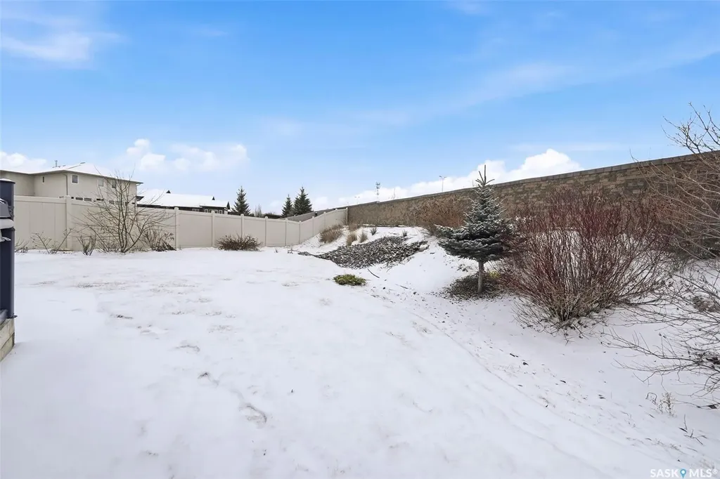 3921 Red Lily Bay Regina SK S4V 1S3