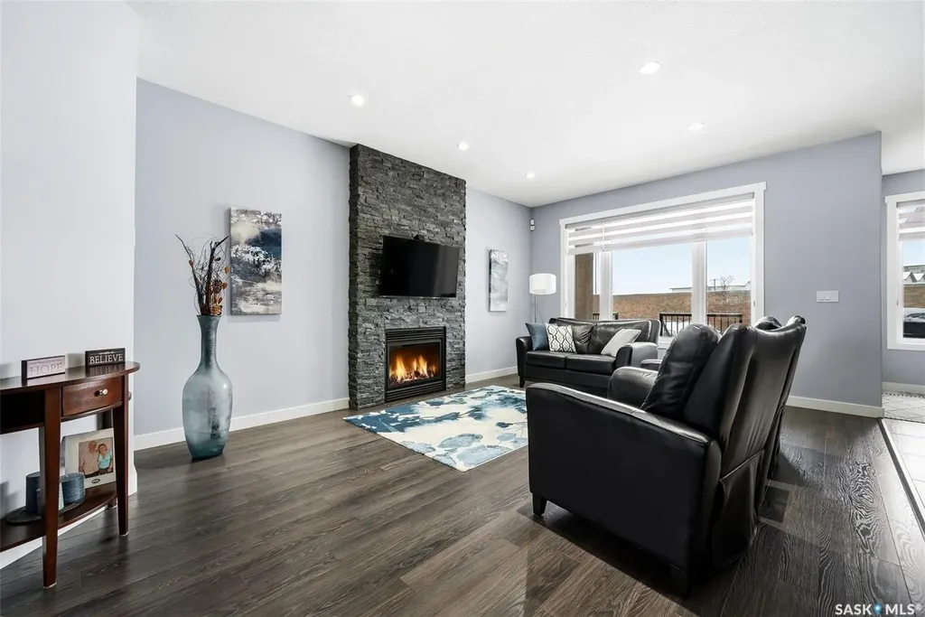 3921 Red Lily Bay Regina SK S4V 1S3