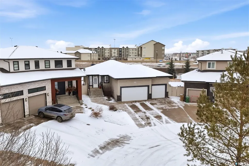 3921 Red Lily Bay Regina SK S4V 1S3