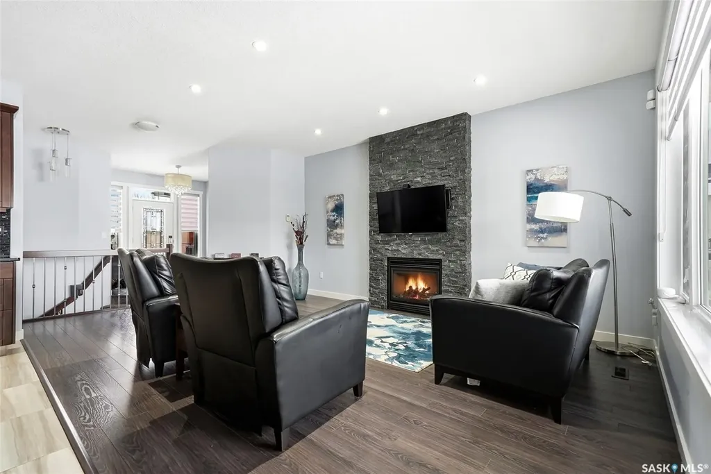 3921 Red Lily Bay Regina SK S4V 1S3