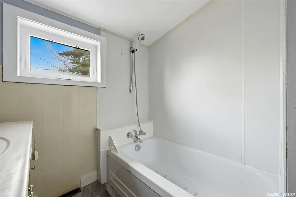 304 Main Street Avonlea SK S0H 0C0
