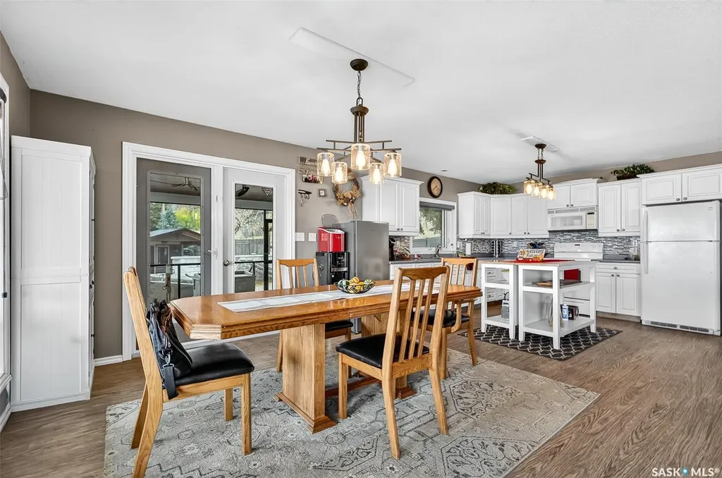 367 Daniel Drive North Grove SK S6H 4P4