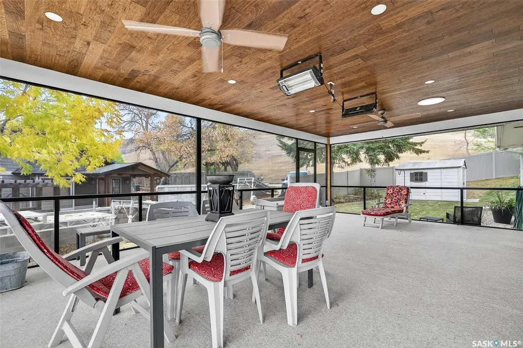 367 Daniel Drive North Grove SK S6H 4P4