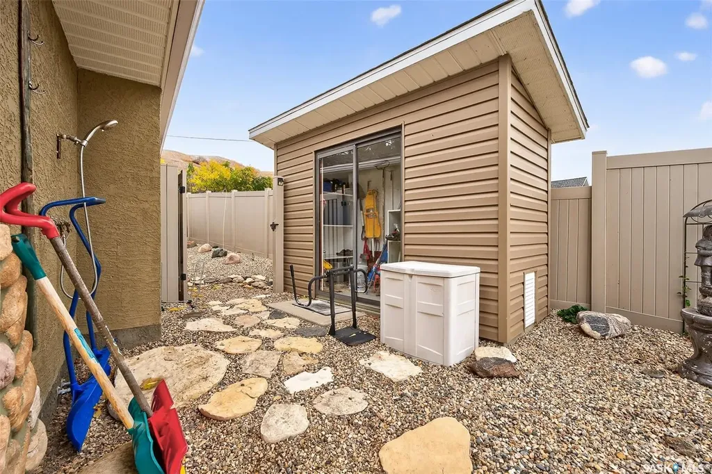 367 Daniel Drive North Grove SK S6H 4P4