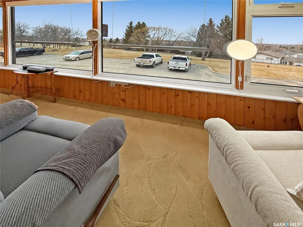 275 Alpine Crescent Swift Current SK S9H 4T5