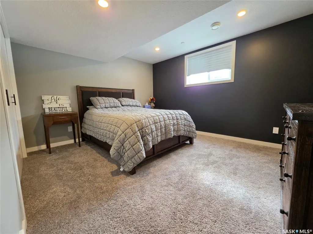 9 Carl Drive Meadow Lake SK S9X 1Z9