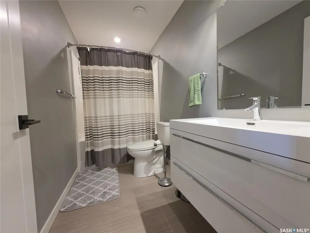 9 Carl Drive Meadow Lake SK S9X 1Z9