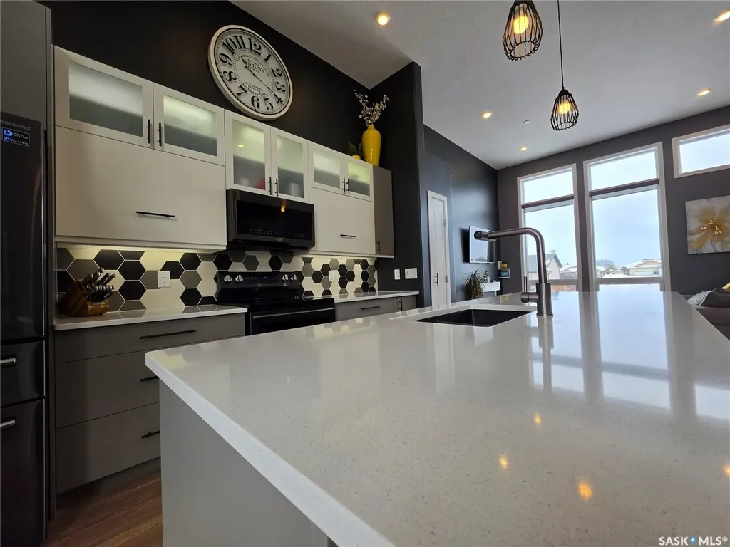 9 Carl Drive Meadow Lake SK S9X 1Z9
