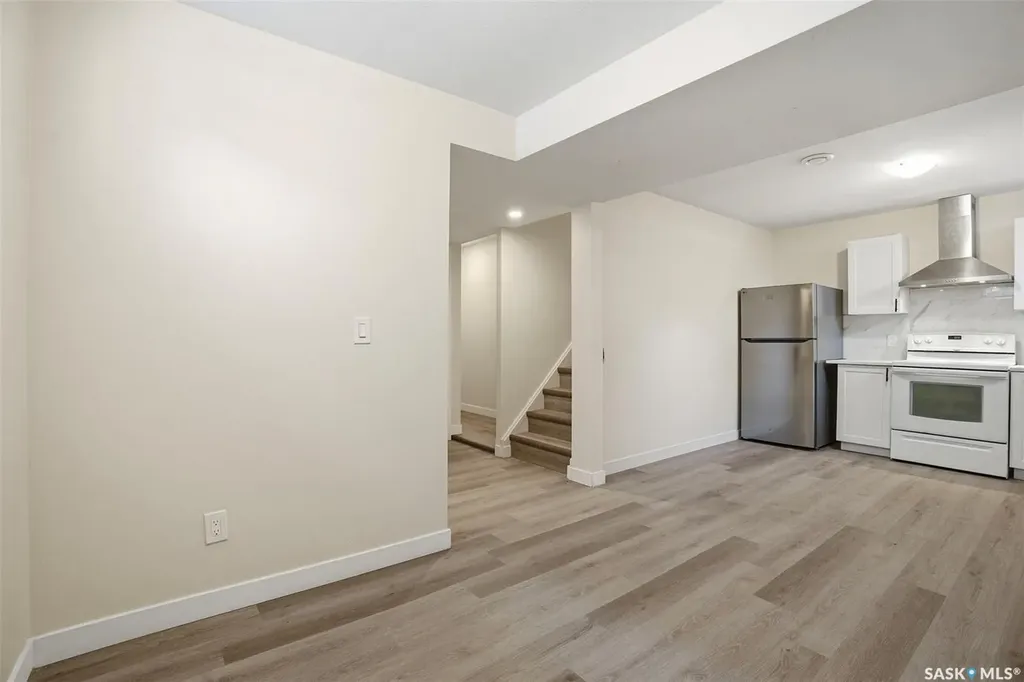 505 L Avenue N Saskatoon SK S7L 2P8