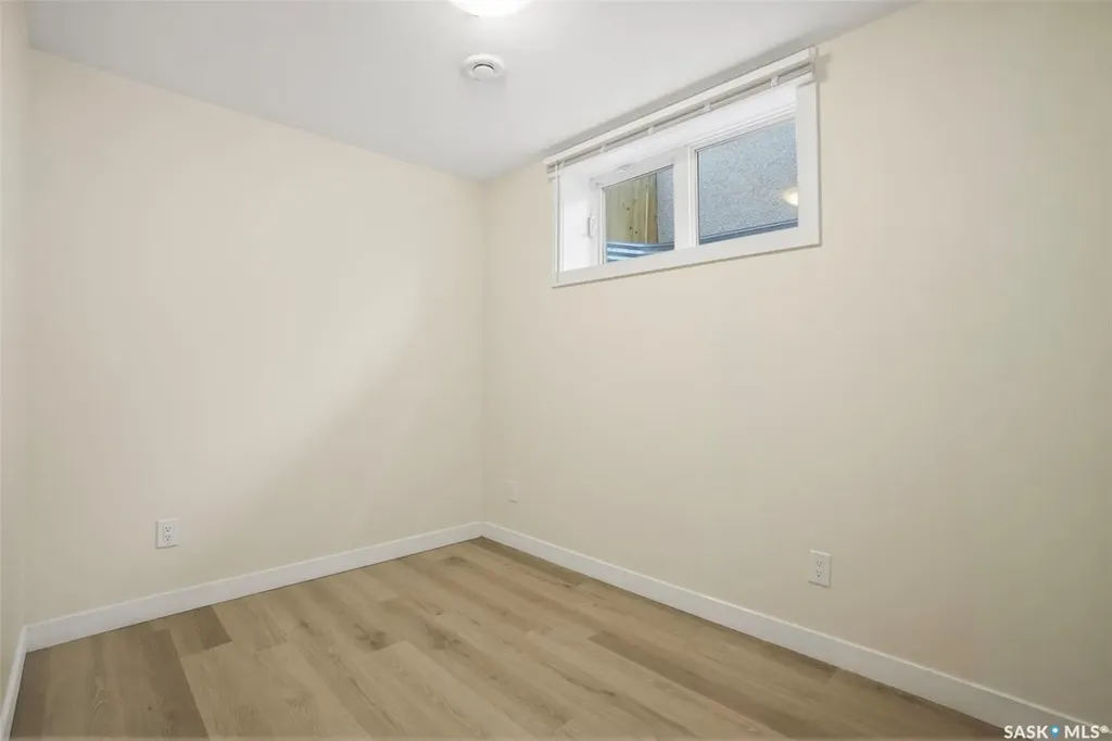 505 L Avenue N Saskatoon SK S7L 2P8